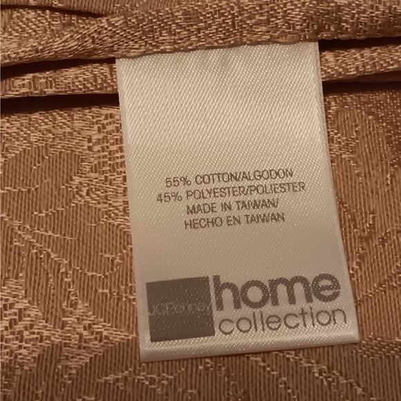 EUC JCPenney Home Collection 4 Gold Jacquard Print Square Cloth Napkins 20X20 - Picture 3 of 4